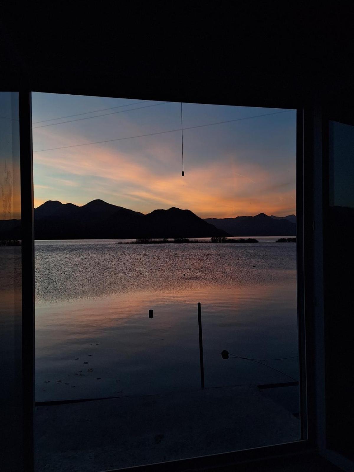 Lakeside Harmony Apartment Golubovci Eksteriør bilde