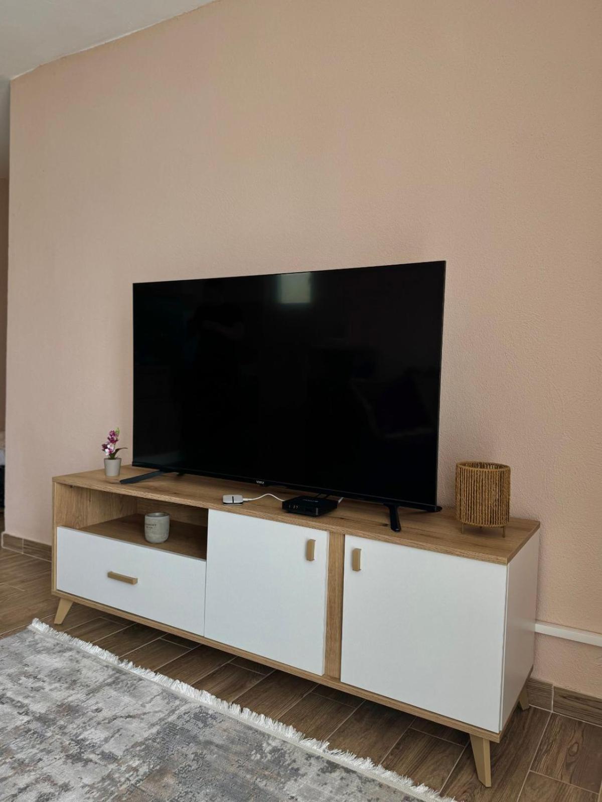 Lakeside Harmony Apartment Golubovci Eksteriør bilde